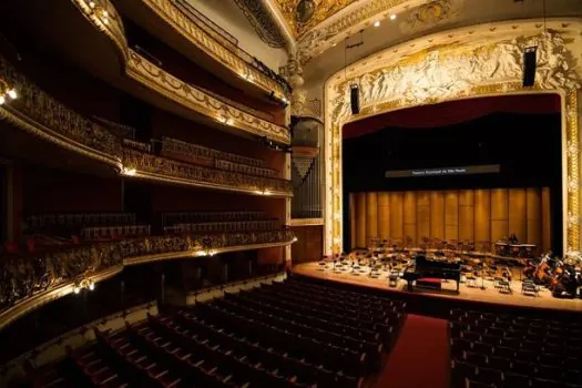 Teatro Municipal de SP vive briga entre artistas e gestores