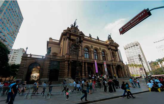 Prefeitura vai mudar gestão do Teatro Municipal