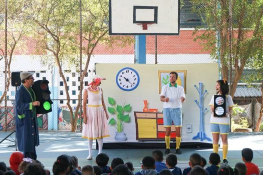 Teatro infantil nas escolas de Diadema mostra ações para garantir trânsito seguro