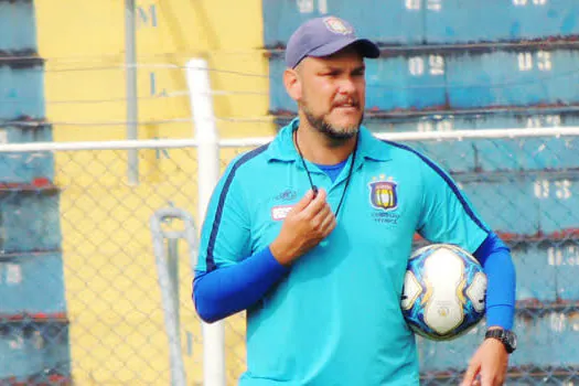 Técnico do São Caetano prega foco total em recuperação na Série D