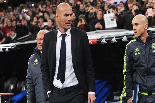 Zidane deixa futuro em aberto após temporada sem títulos pelo Real Madrid