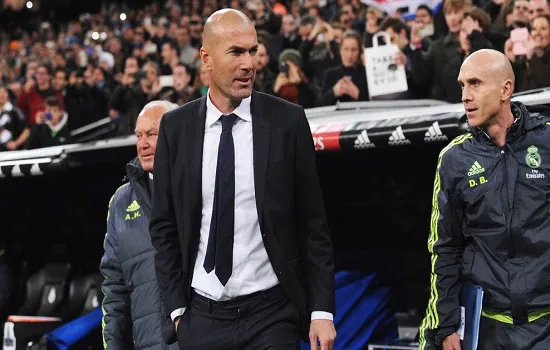 Zidane deixa futuro em aberto após temporada sem títulos pelo Real Madrid