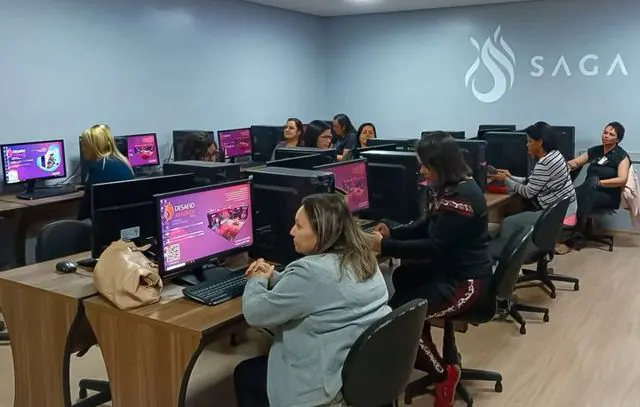 Educadores de Ribeirão Pires debatem uso de tecnologias no ensino