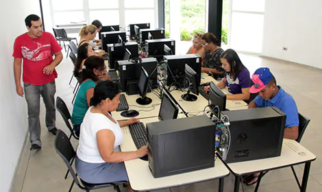 Telecentro oferece curso gratuito de Informática Básica