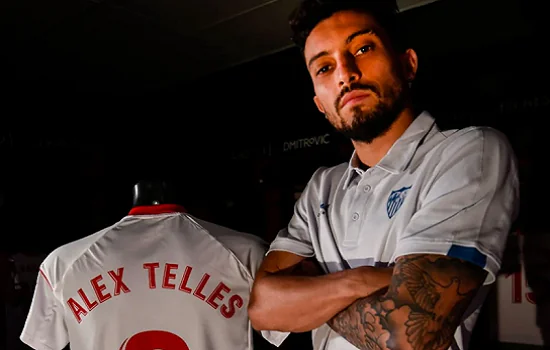 Sevilla oficializa o lateral brasileiro Alex Telles: “Honrado com a oportunidade