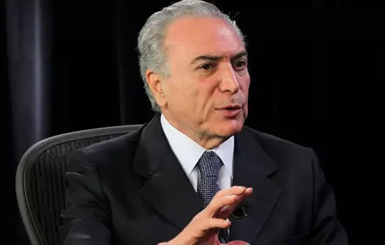 Temer defende implantação do semi-presidencialismo e reforça importância de investimentos