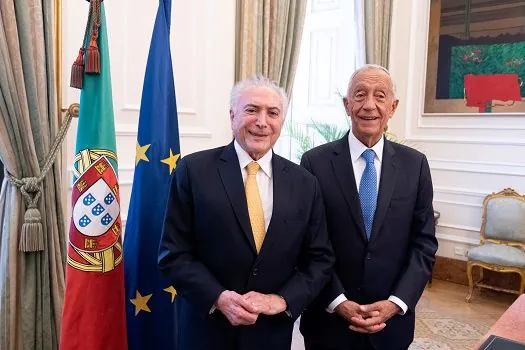 Presidente de Portugal discute cenário no exterior com Temer sem citar Bolsonaro