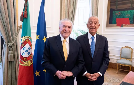 Presidente de Portugal discute cenário no exterior com Temer sem citar Bolsonaro