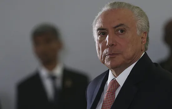 Procuradoria pede que TRF-2 vete viagem de Temer à Inglaterra