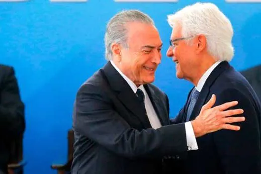 ‘Não há irregularidade por parte de Michel Temer e Moreira Franco’, diz MDB