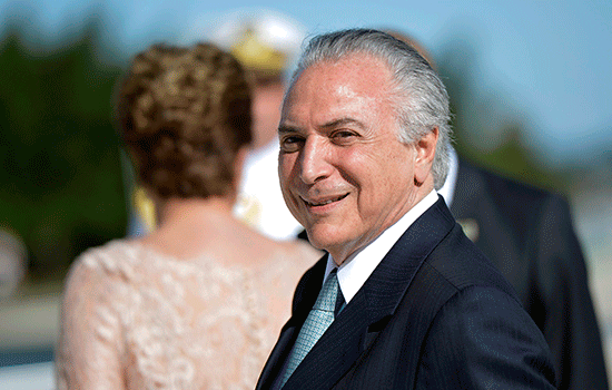 Dilma é afastada e Temer assumirá a Presidência da República