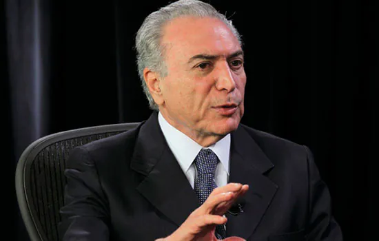 Temer avalia que Bolsonaro demorou para se aproximar do Congresso