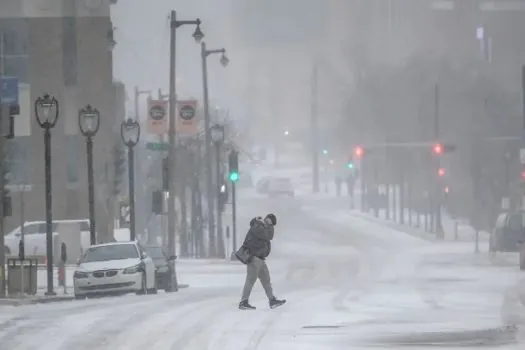 Tempestade de inverno que pode ‘congelar pessoas em minutos’ atinge EUA