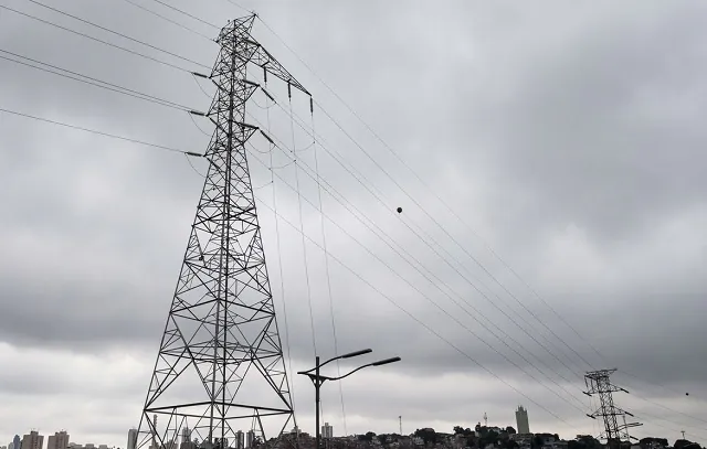 Litoral paulista deve ser atingido por temporais