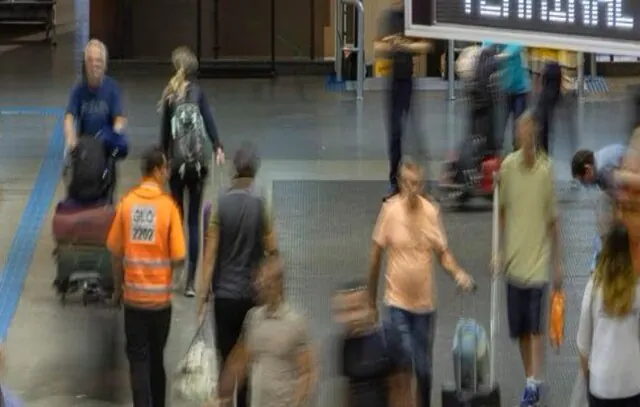 Receita Federal passa a proibir uso de celular no terminal de cargas em Guarulhos