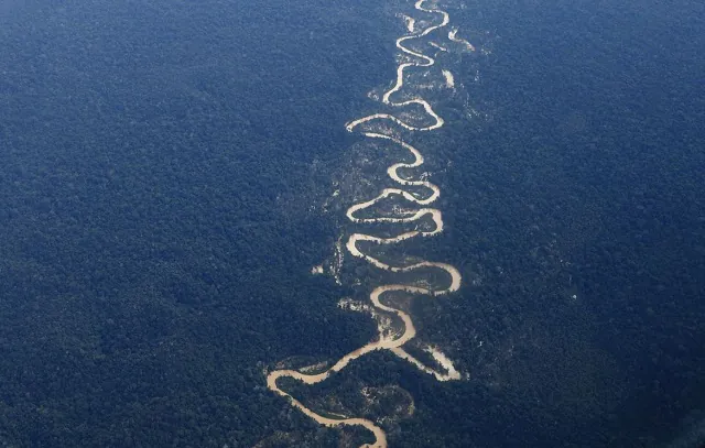 FAB manterá abertura parcial do espaço aéreo yanomami até maio