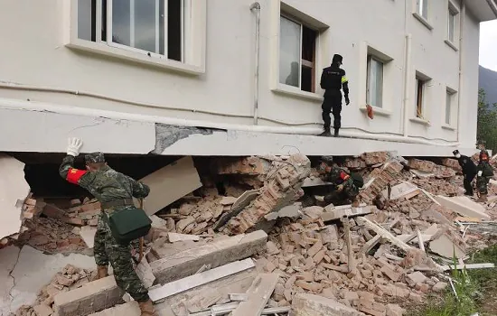 Número de mortos sobe para 82 após terremoto da segunda-feira na China