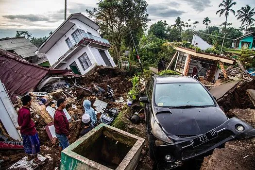 Terremoto deixa 162 mortos e centenas de feridos na Indonésia