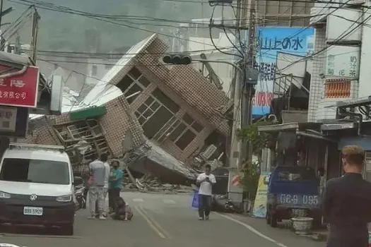 Taiwan: terremoto mata uma pessoa, derruba casa e descarrila trem