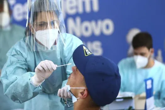 Centro detecta aumento na taxa de positividade para covid no Rio