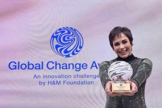 Brasileira recebe o prêmio Global Change Award 2023 de sustentabilidade na moda