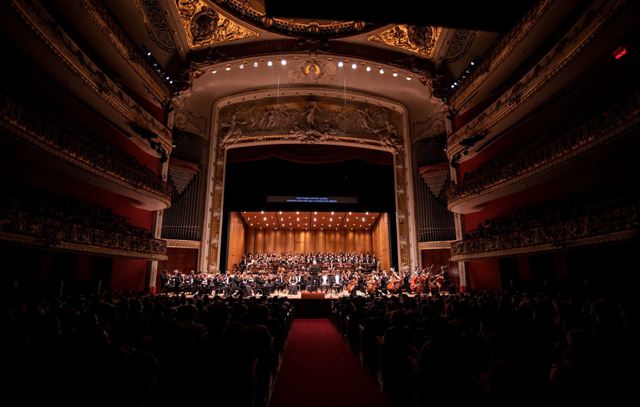 Theatro Municipal de SP abre temporada de Óperas com Così Fan Tutte: A escola dos Amantes