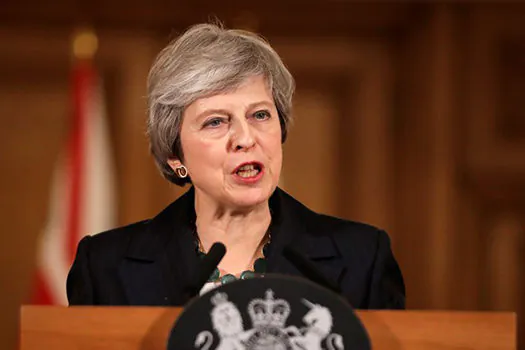 May apresenta plano B sobre Brexit