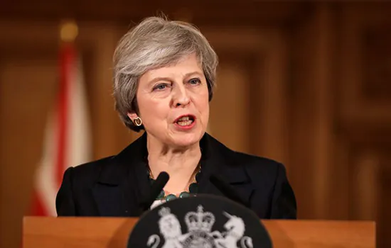 May apresenta plano B sobre Brexit