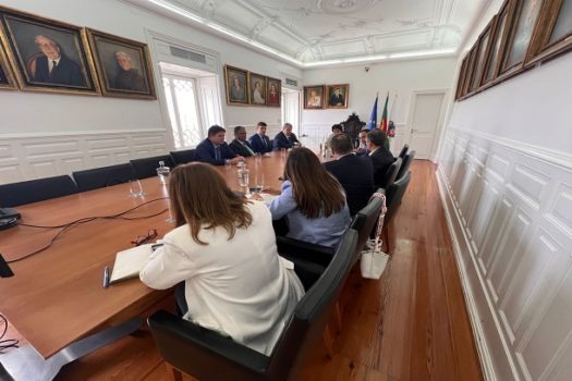 Thiago Auricchio visita Santa Casa de Lisboa ao lado do governador Tarcísio