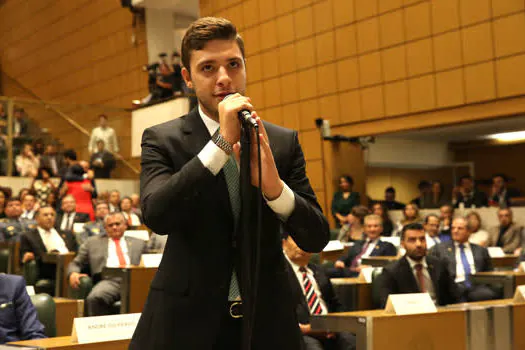 Thiago Auricchio faz primeiro discurso como deputado estadual