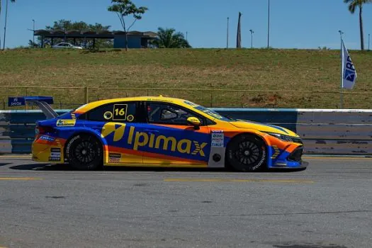 Vice-líder da Stock Car, Thiago Camilo é o mais rápido nos primeiros treinos em Interlagos