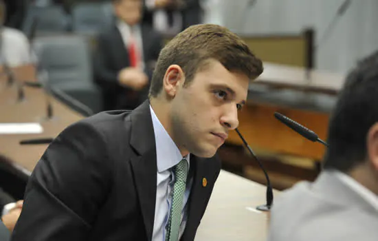 Thiago Auricchio é eleito vice-presidente da CDDC