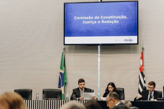 Alesp aprova requerimento que pede ao STJ o cumprimento da pena de Robinho no Brasil