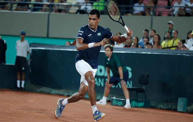 Bia Haddad e Thiago Monteiro estreiam com vitória no Torneio de Roma