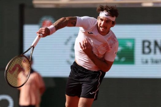 Thiago Wild vence argentino e avança à 3ª rodada em Roland Garros