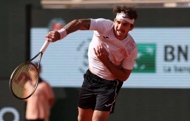 Thiago Wild vence argentino e avança à 3ª rodada em Roland Garros