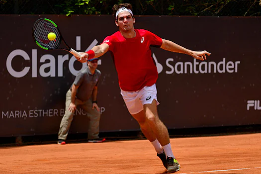 Thiago Wild perde para Zverev e Brasil inicia Copa Davis com derrota