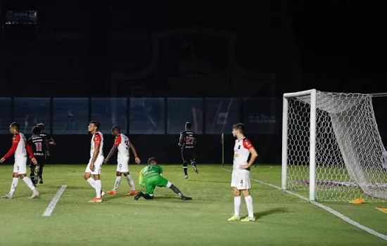 São Paulo e Vasco jogam hoje pela Copa Sul-Americana