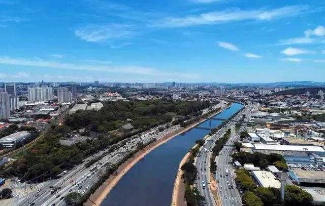 Sabesp celebra avanços de Guarulhos e anuncia R$ 1