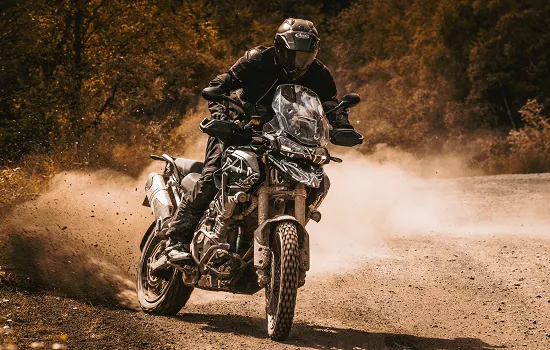 Testes do protótipo oficial da nova Triumph Tiger 1200 já estão nos estágios finais