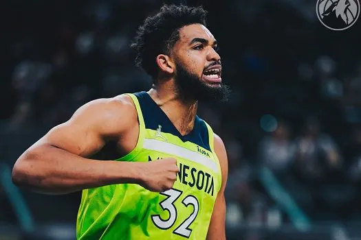 Towns faz 60 pontos, bate recorde na temporada da NBA e Timberwolves reagem