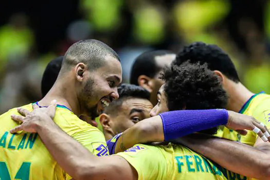 Vôlei masculino: Brasil vence a Alemanha diante de seis mil torcedores