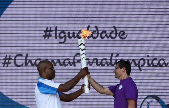 Tocha paralímpica é acesa em Brasília e chega ao Rio no dia 6