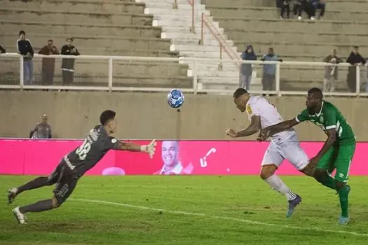 Tombense vence Chapecoense por 4 a 2 e deixa zona de rebaixamento da Série B