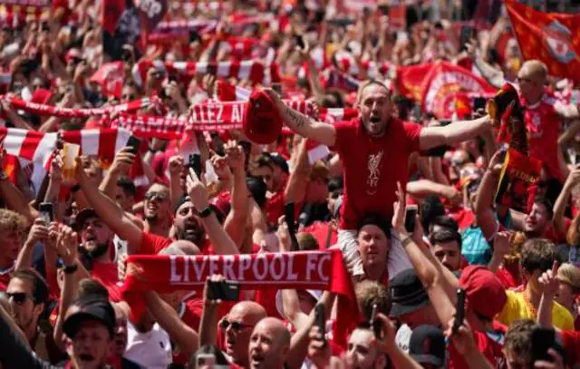 Liverpool admite restrições da torcida