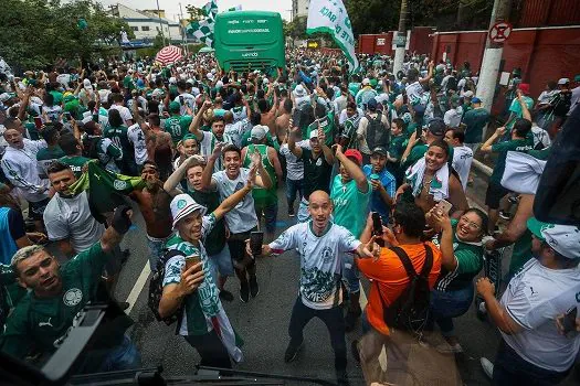 Palmeirenses encaram trâmites da covid-19 para ver time no Mundial