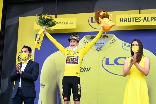 Vingegaard vence a 11ª etapa do Tour de France e é o novo dono da camisa amarela