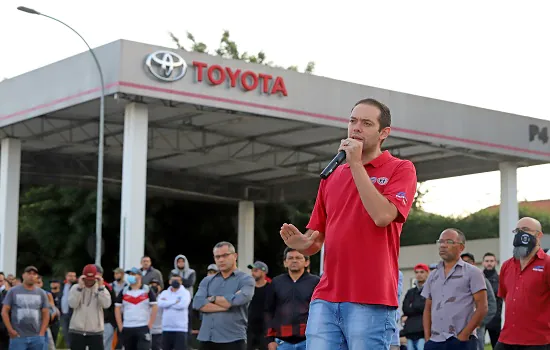 Trabalhadores na Toyota aprovam