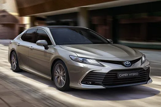 Força adicional – Toyota Camry está de volta ao Brasil em versão Híbrida