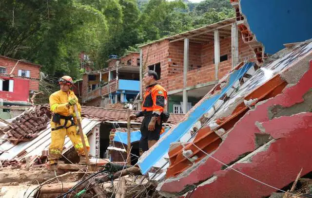 Sabesp isenta de cobrança 600 famílias afetadas por chuvas em São Sebastião